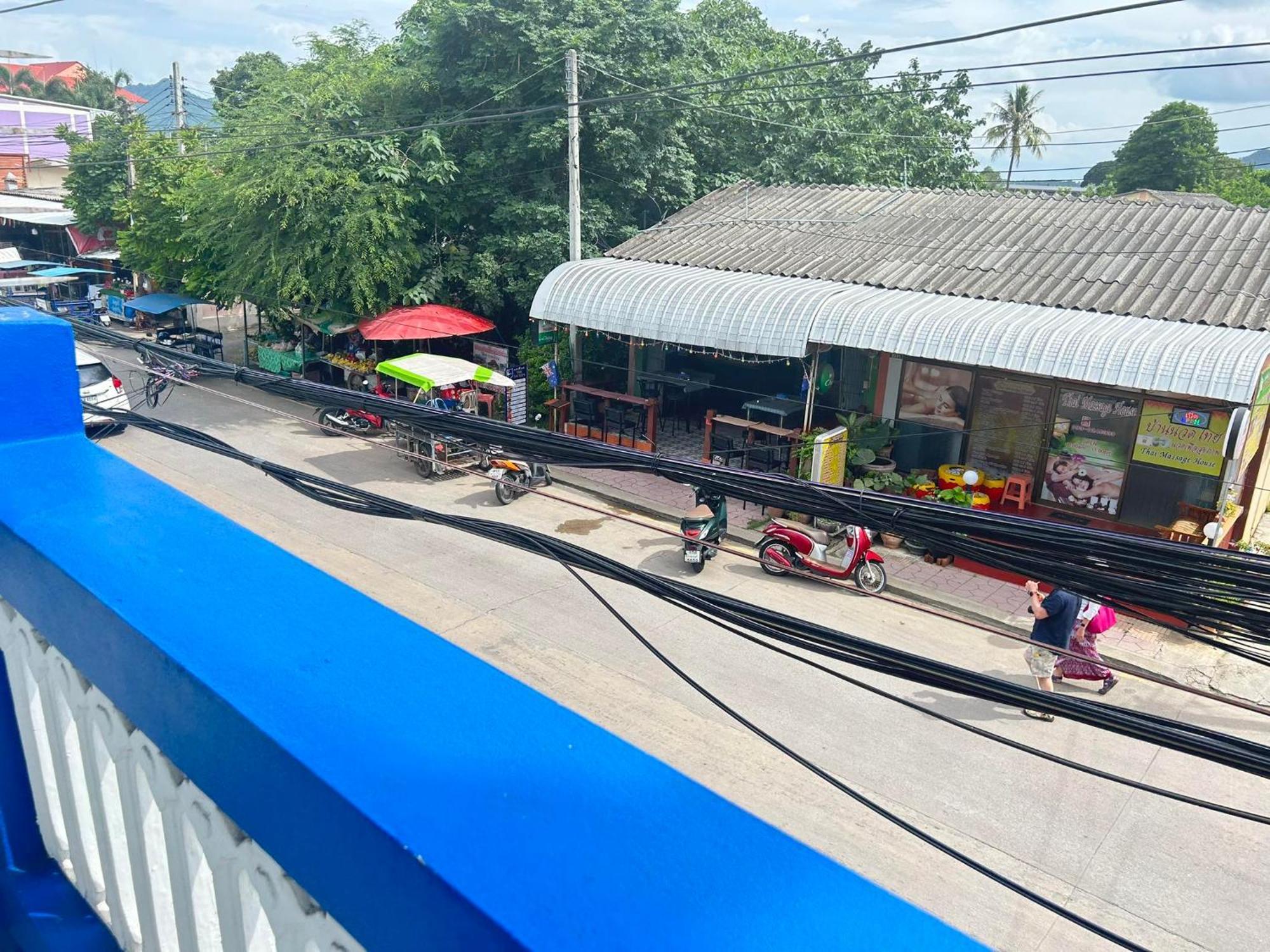 Noot'S Guesthouse Kanchanaburi Extérieur photo